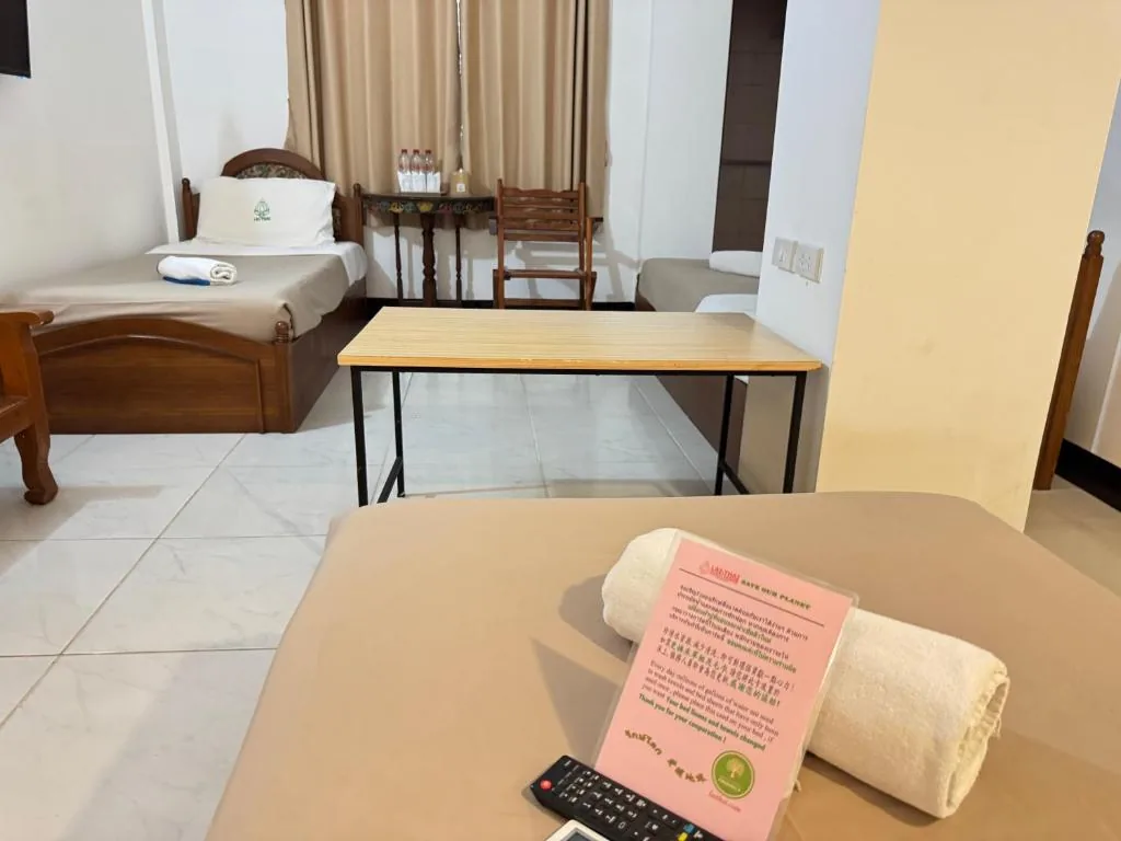 Superior Triple Room — Collection O Khu Mueang